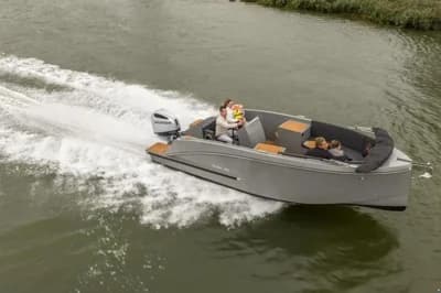 Maxima 680 Sport Lounge 4