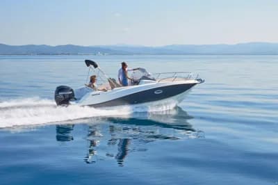 Quicksilver Activ 675 Sundeck 5