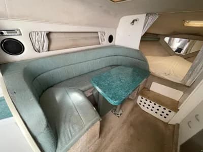 Rinker 280 Fiesta Vee 4