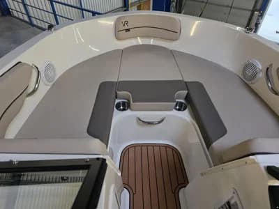 Bayliner VR4 Outboard 3