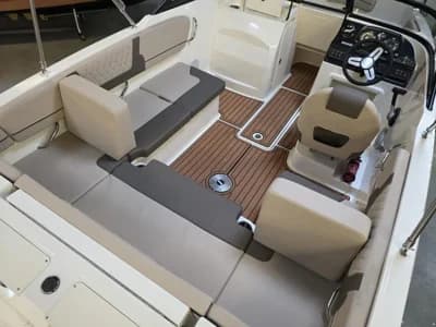 Bayliner VR4 Outboard 5