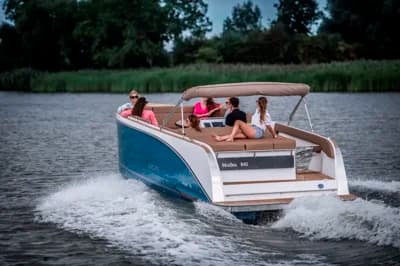 Maxima 840 Boat for Sale 4