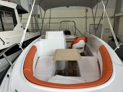 Jans 600 Bowrider 4