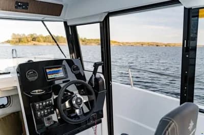 Jeanneau MERRY FISHER 695 SPORT 4