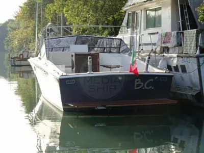 1970 Magnum Magnum 38 Boat for Sale 3
