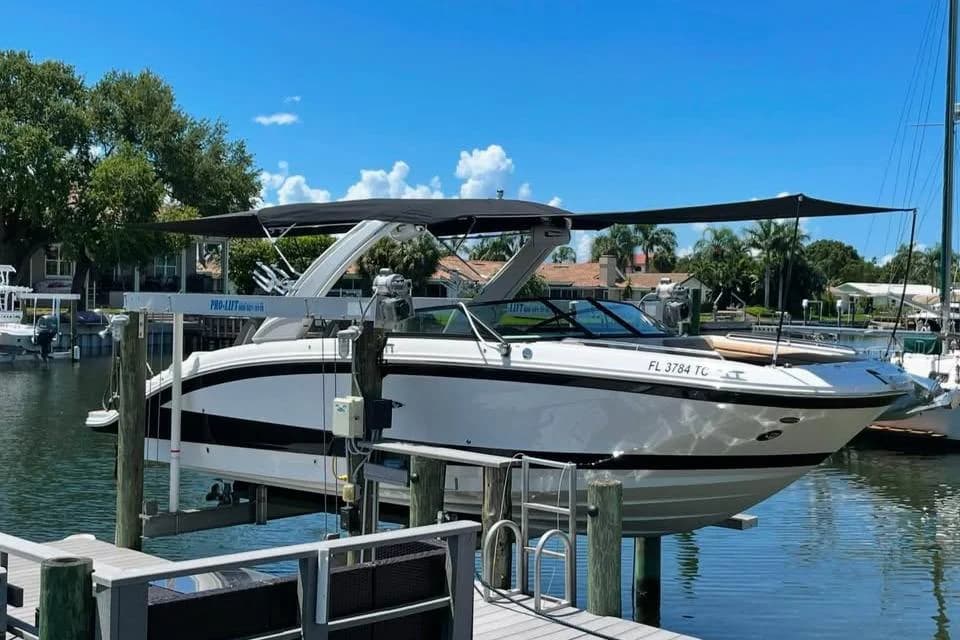 2022 Sea Ray 290 SLX