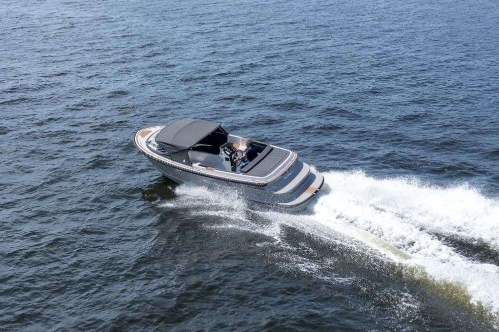 Oud Huijzer 740 Tender