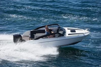 Parker 630 Day Cruiser 3
