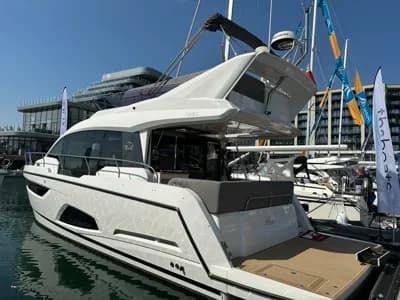2023 Sealine F430 Boat for Sale in Hamble-le-Rice 2