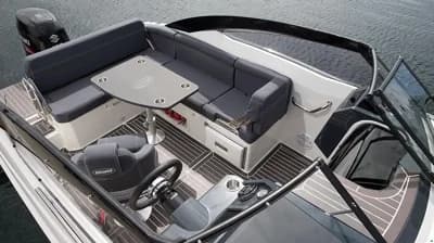 Parker 630 Day Cruiser 3
