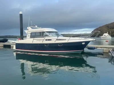 2001 Nimbus 320 Coupe Boat for Sale in Salcombe 2