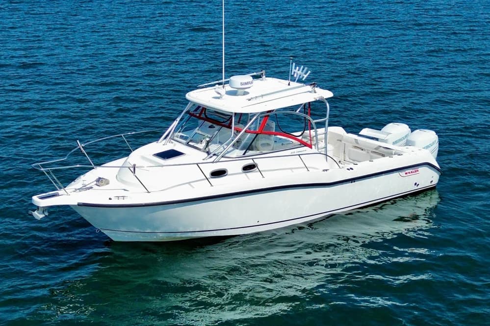2005 Boston Whaler 305 Conquest