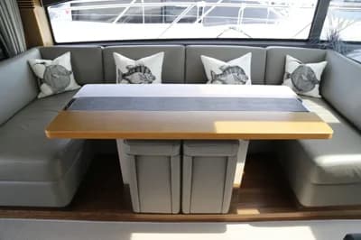2015 Princess V52 Boat for Sale in Poole 4