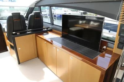 2015 Princess V52 Boat for Sale in Poole 5