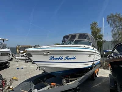 Formula F-280 SS Cuddy cabin 3