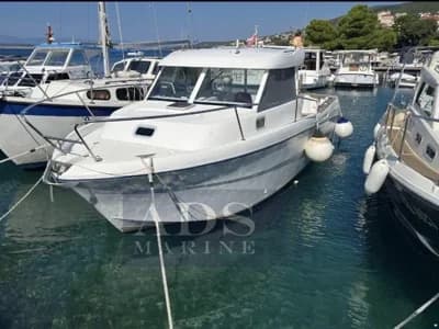 Beneteau Antares 710 2