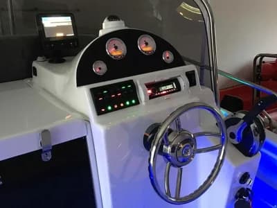 Cantieri Nautici Ferrario Navajo 23 - Honda BF200 5