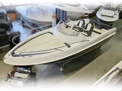 B2 Marine Cap Ferret 552 Sun Deck 2
