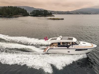 2026 Viknes S35 Panorama Boat for Sale in Poole 3
