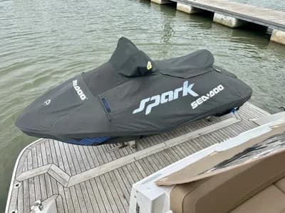 2016 Fairline Targa 38 GT Boat for Sale in Dartmouth 3