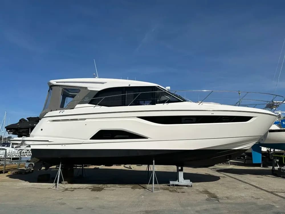 2021 Bavaria R40 Boat for Sale in Southampton