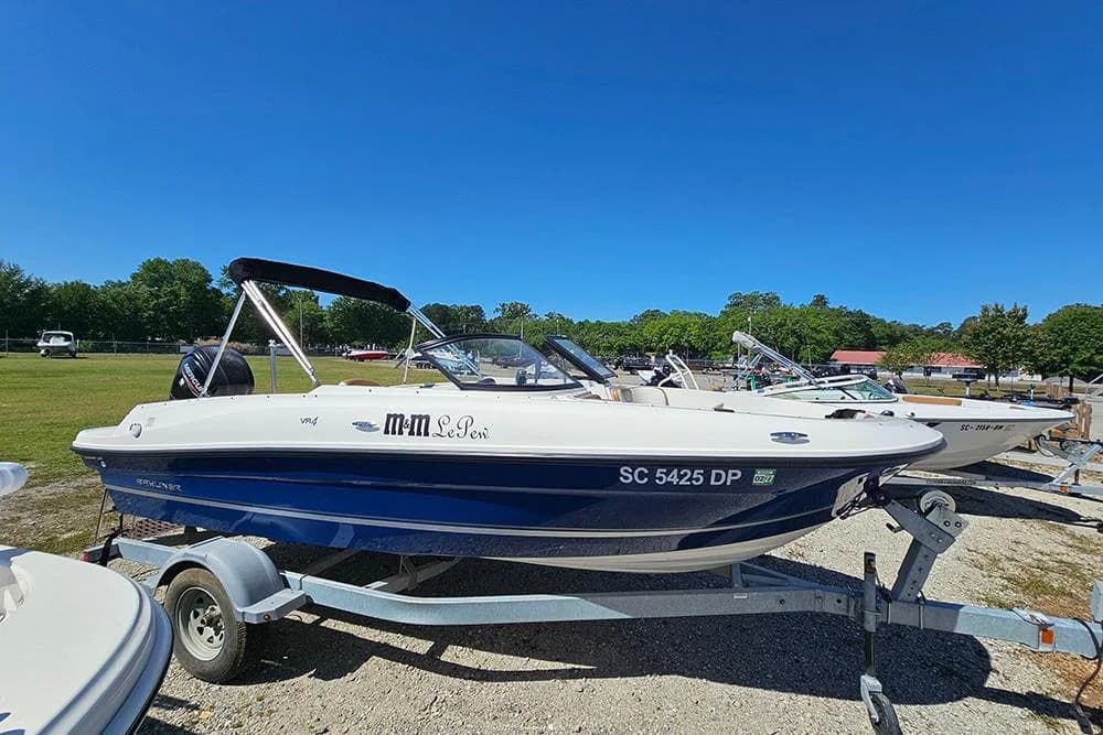 2021 Bayliner VR4 Bowrider OB