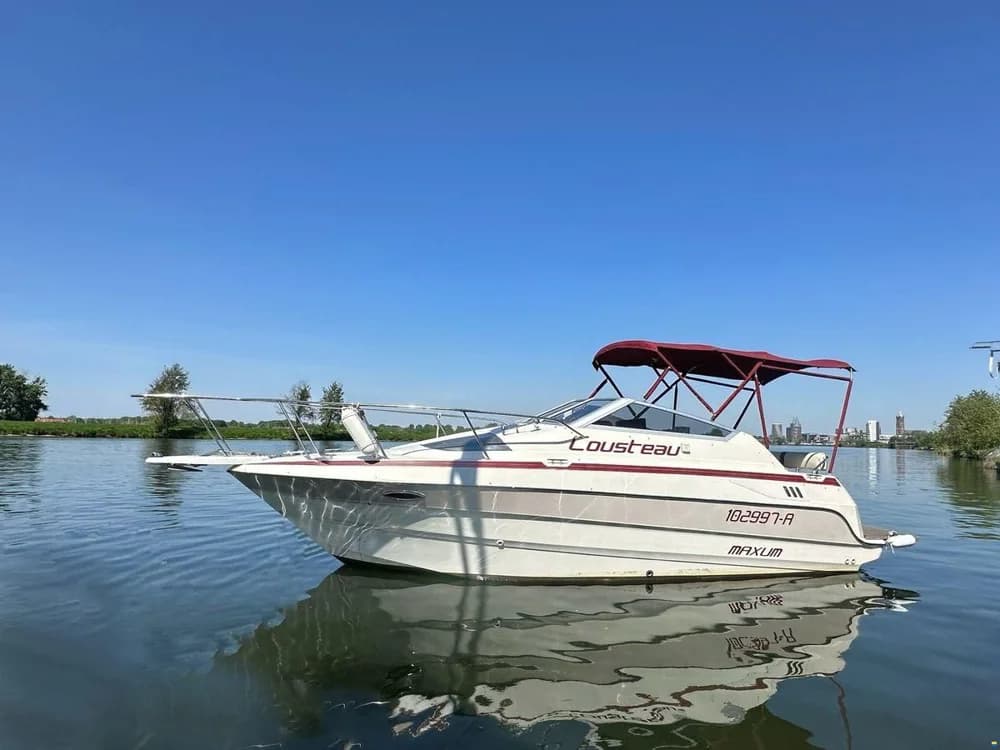 Maxum 2300