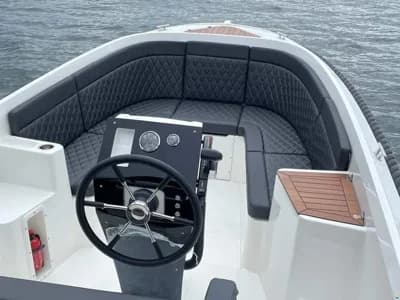 M&D Boote Q 630 Tender 5