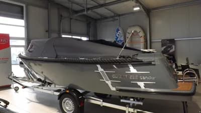 Corsiva 595 Tender 3