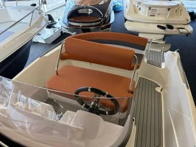 AM Yacht 520 Open 5