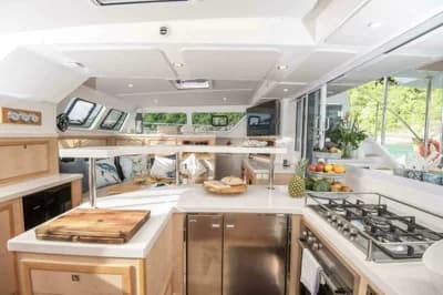 2023 Royal Cape Majestic Fly 570 Boat for Sale in Road Town 3