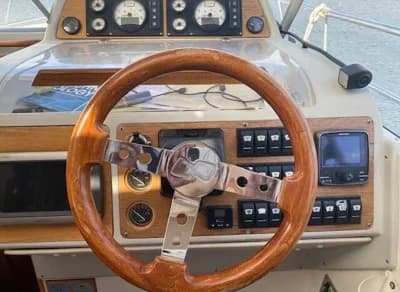 Nimbus 320 Coupe 3