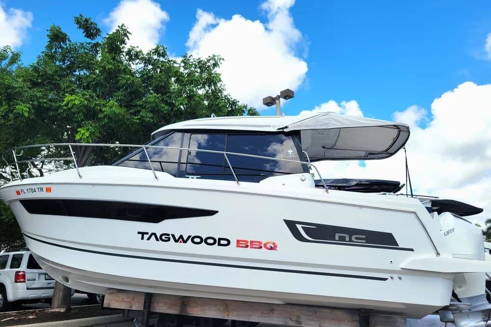 2023 Jeanneau NC 895