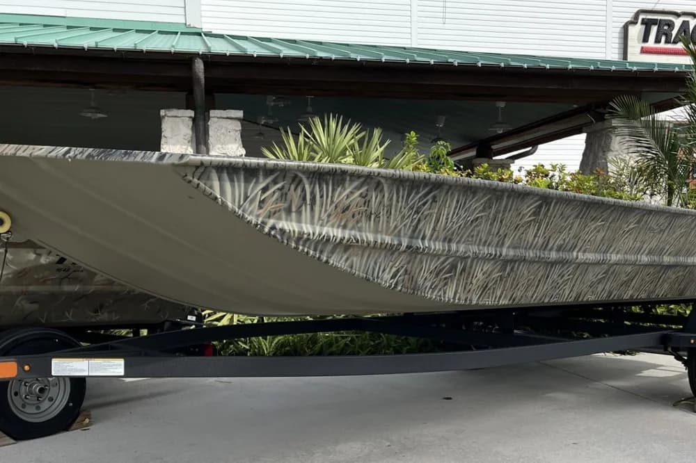 2025 Tracker Grizzly 1860 Utility