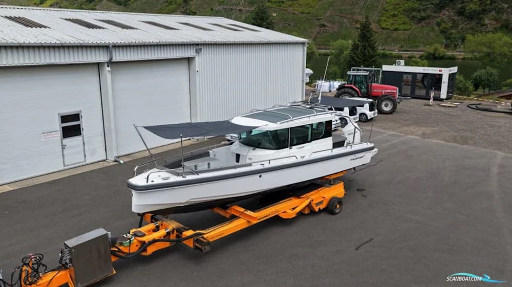 Axopar 28 Cabin
