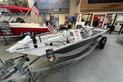 2026 Tracker Bass Tracker Classic CC 2