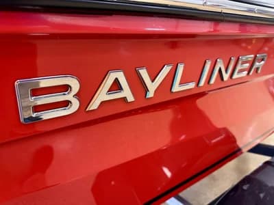 2025 Bayliner VR4 Bowrider OB 2
