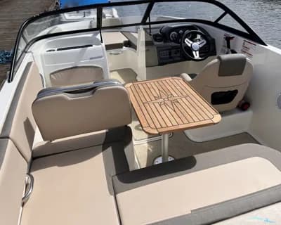 Bayliner VR5 Bowrider 5