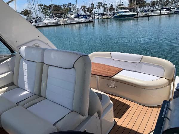 2011 Sea Ray Sundancer 330