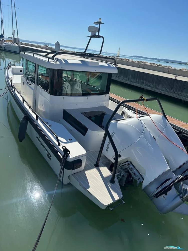 Axopar 28 Cabin