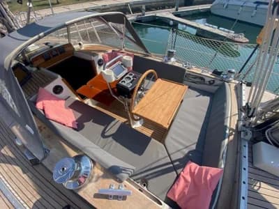 Trintella 38 Ketch 5