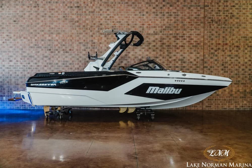 2025 Malibu Wakesetter 22 MXZ