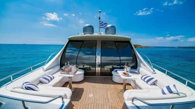 Pershing 65 3