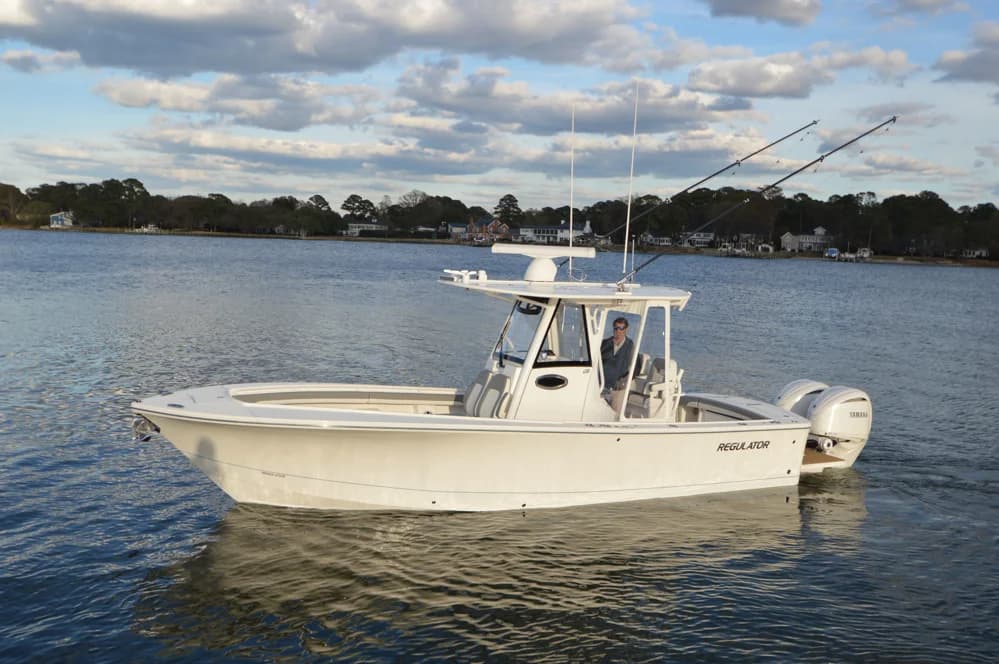 2024 Regulator 28 FS w/SeaKeeper Ride