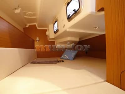 Jeanneau 33i 5