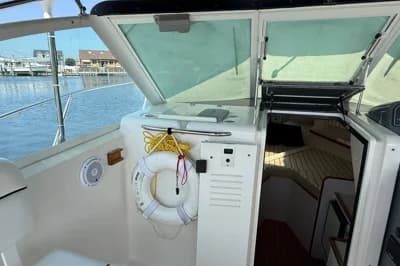 1999 Tiara Yachts 2900 Coronet 3