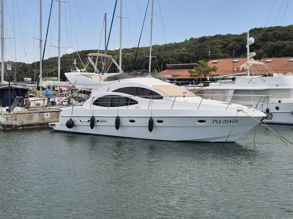Azimut 42