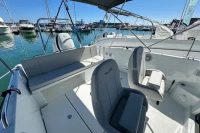 2024 Beneteau Flyer 8 SUNdeck V2 2