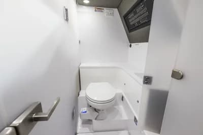 2021 Axopar 37 XC Cross Cabin 3