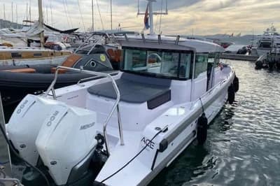 2021 Axopar 37 XC Cross Cabin 5